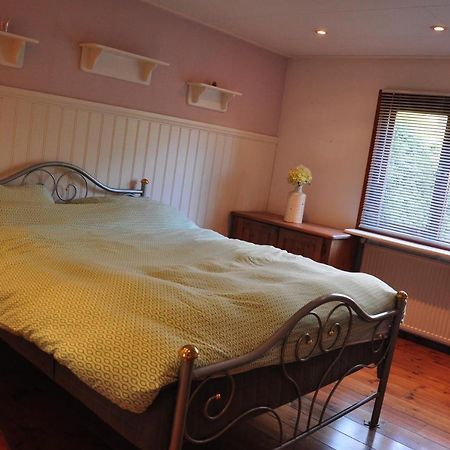 Sfeervol, Ruim En Luxe Chalet In Bosrijke Omgeving Βίλα Diessen Εξωτερικό φωτογραφία