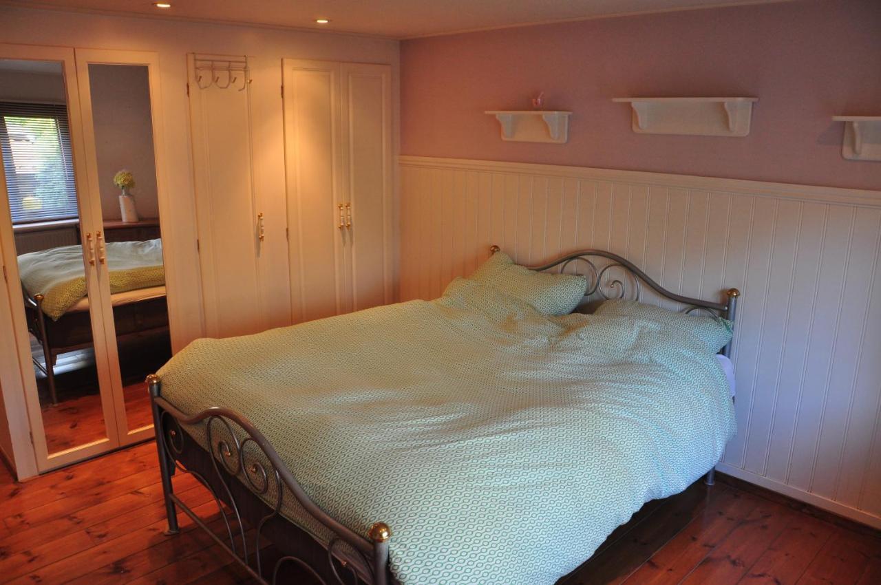 Sfeervol, Ruim En Luxe Chalet In Bosrijke Omgeving Βίλα Diessen Εξωτερικό φωτογραφία